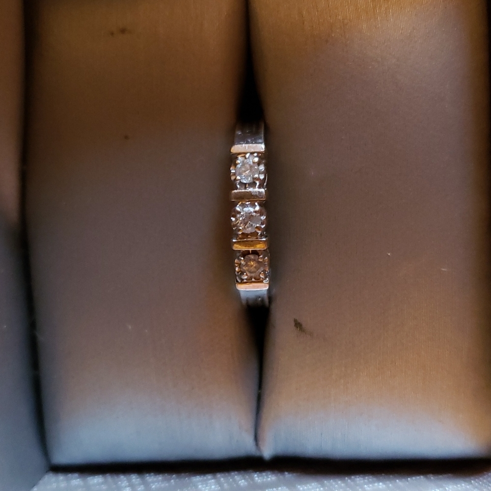 Size 7 anniversary band